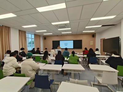 紡織服裝學院學生會春季培訓會順利舉行，共謀未來發展藍圖